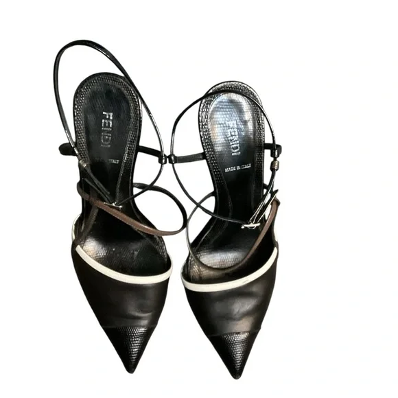 Fendi
Leather Slingback Pumps - Picture 2 of 6